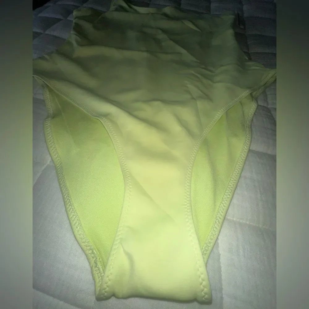 NWTs Good American One Shoulder Bathing Suit Lime Neon Green Size 2XL
